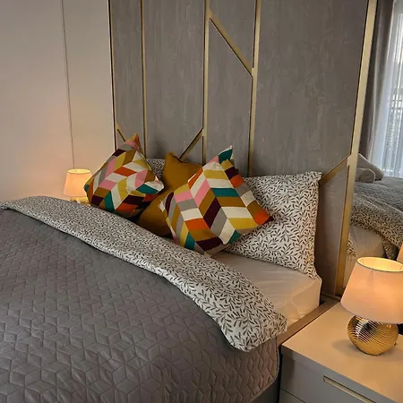 Center * 크라쿠프